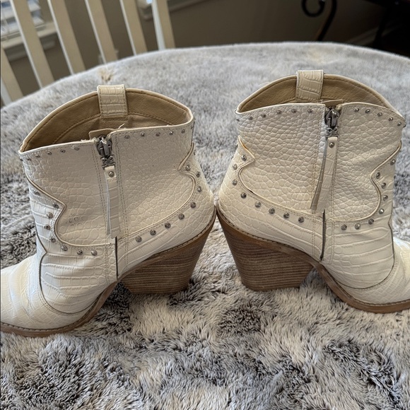 Sam Edelman Iris 2 Studded Western Boots White Croc Embossed Leather Women’s 10 - Picture 12 of 14